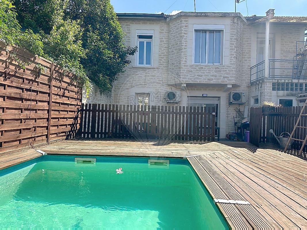 Maison à vendre, 7 pièces - Nîmes 30000