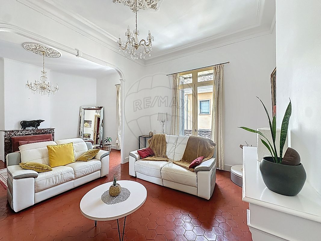 Appartement à vendre, 7 pièces - Nîmes 30900