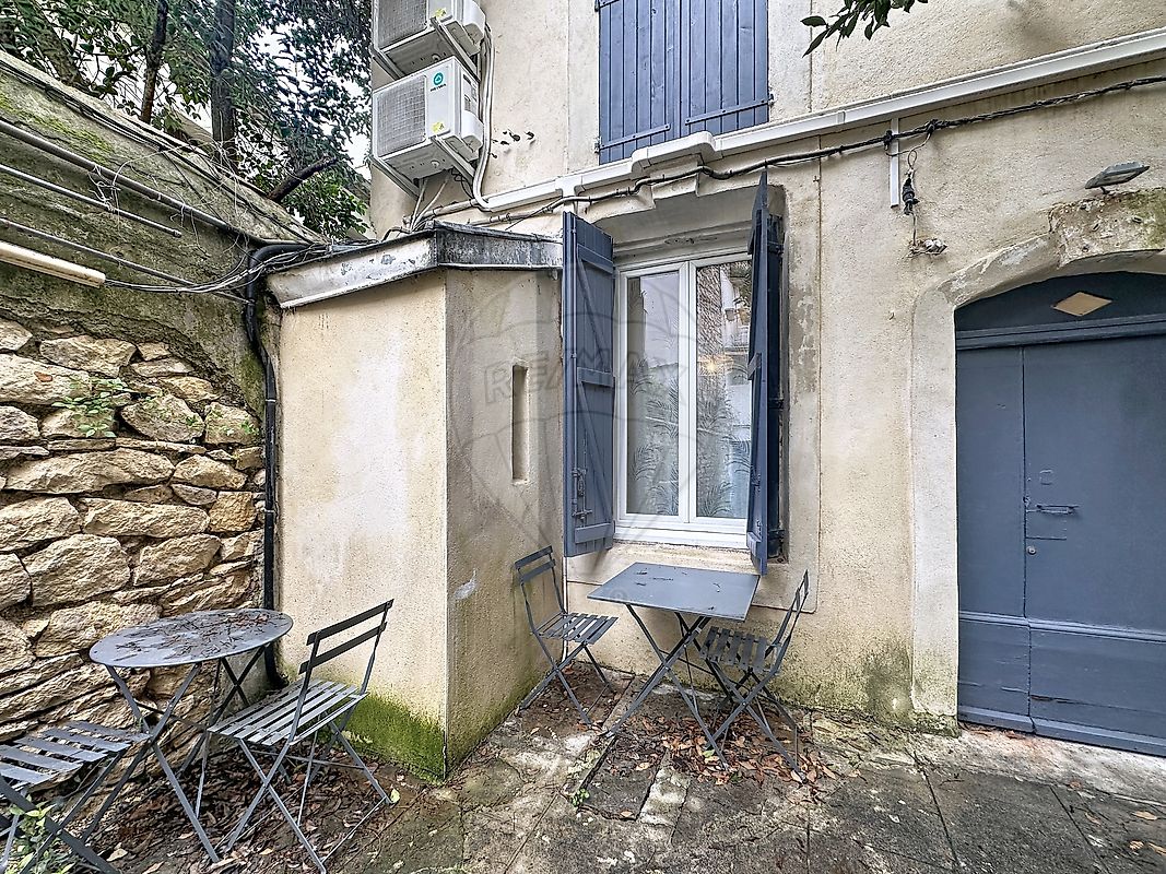Appartement à louer, 1 pièce - Nîmes 30000
