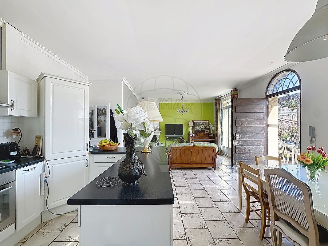 Maison à vendre, 8 pièces - Sainte-Anastasie 30190