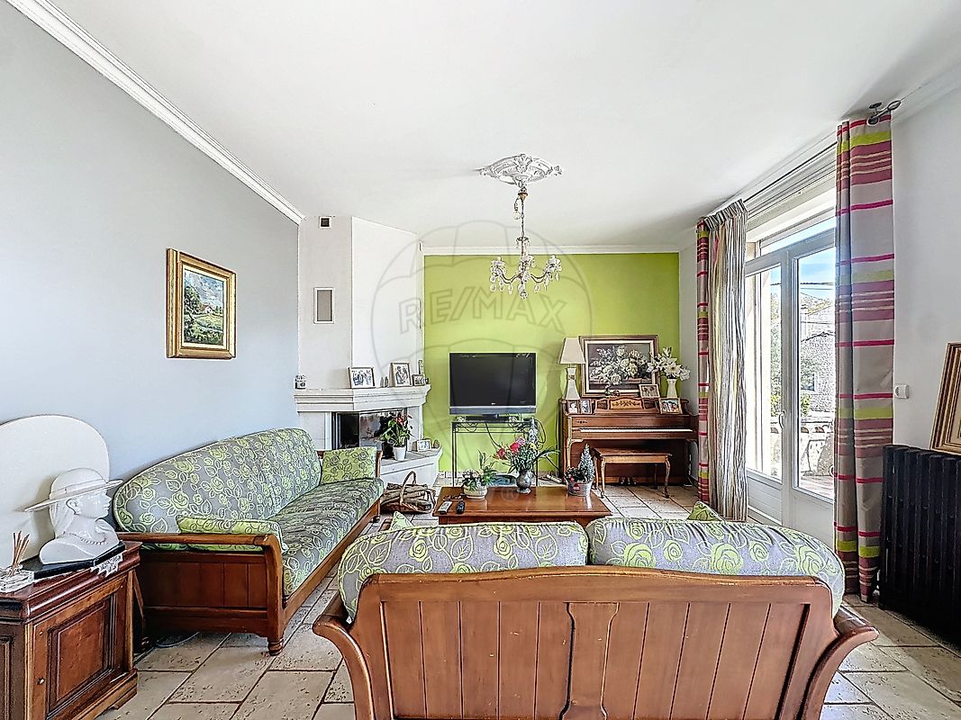 Maison à vendre, 8 pièces - Sainte-Anastasie 30190