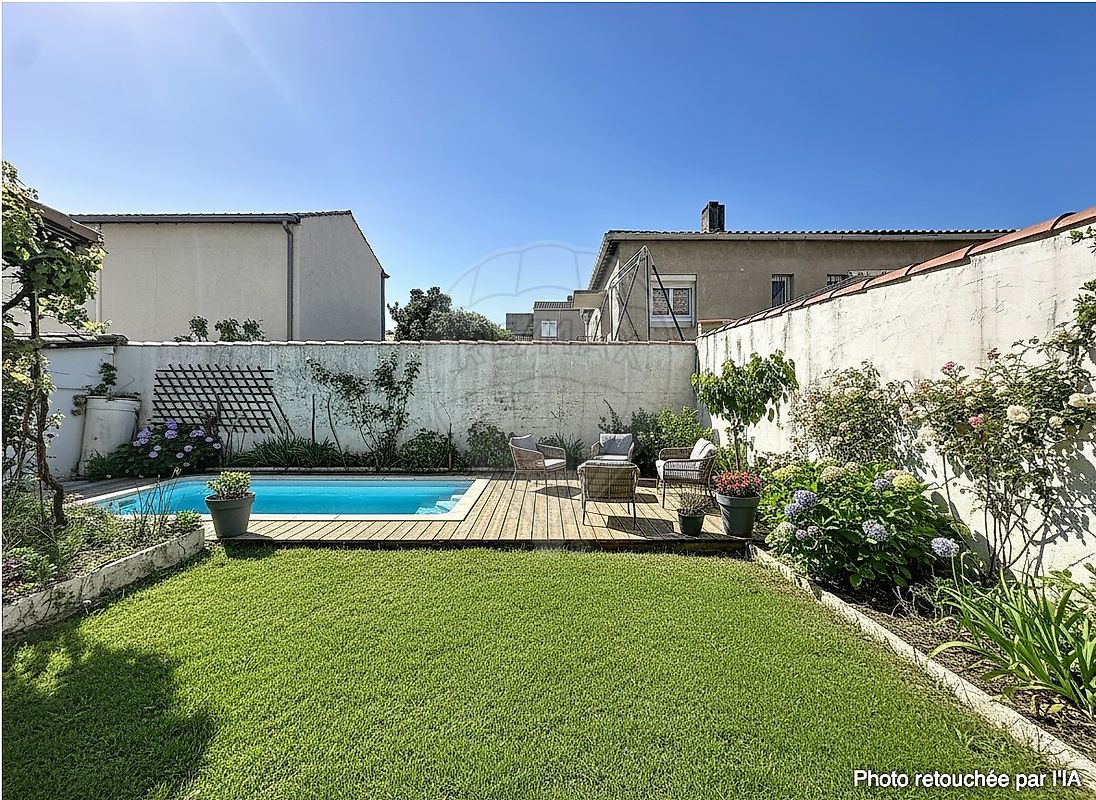 Maison à vendre, 5 pièces - Nîmes 30900