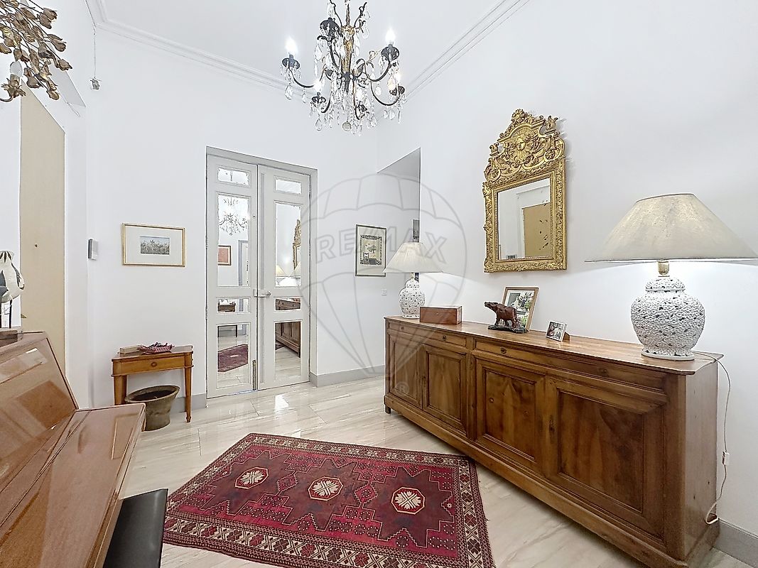 Appartement à vendre, 5 pièces - Nîmes 30000