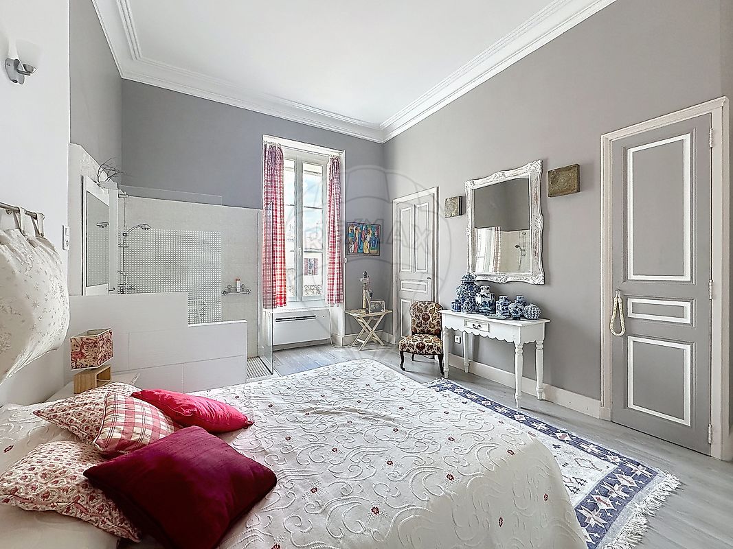 Appartement à vendre, 5 pièces - Nîmes 30000