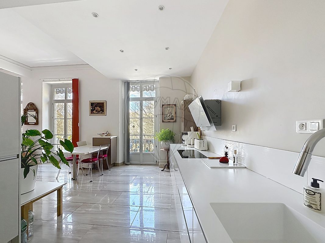 Appartement à vendre, 5 pièces - Nîmes 30000