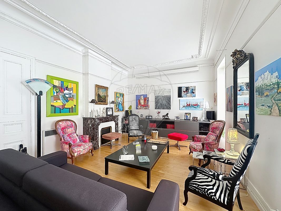 Maison à vendre, 11 pièces - Nîmes 30000