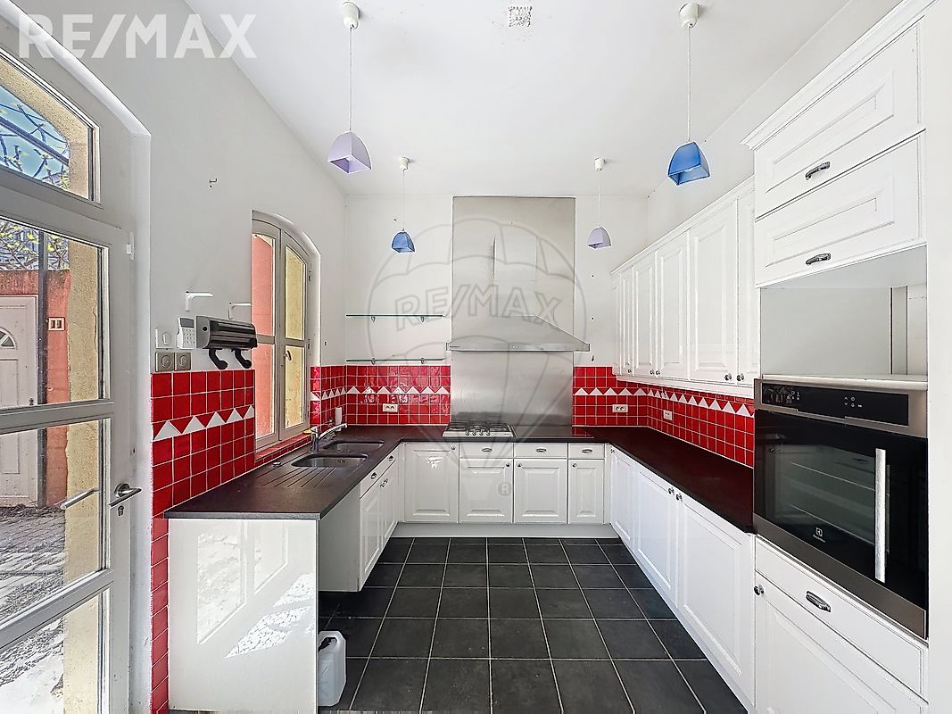 Maison à vendre, 7 pièces - Nîmes 30000