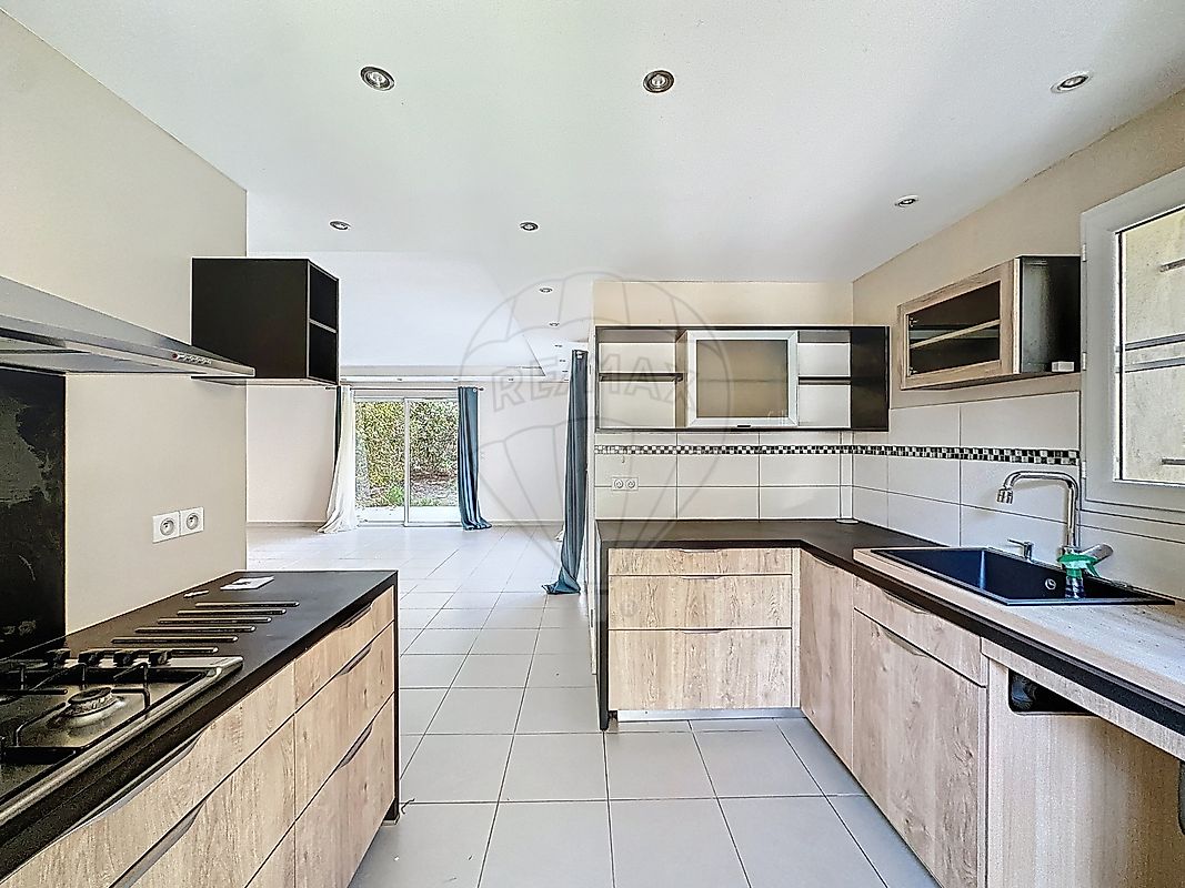 Maison à vendre, 4 pièces - Nîmes 30900