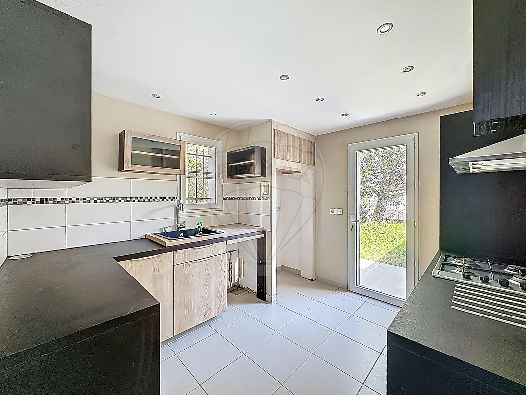 Maison à vendre, 4 pièces - Nîmes 30900