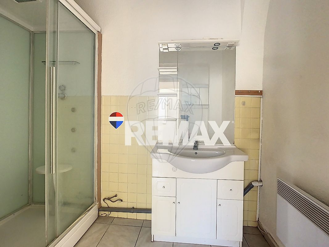 Appartement à louer, 3 pièces - Nîmes 30000