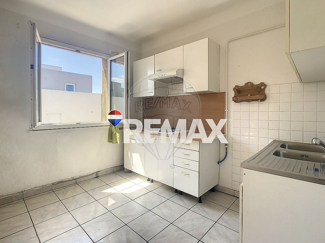 Appartement à louer, 3 pièces - Nîmes 30000