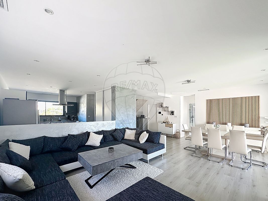 Maison à vendre, 7 pièces - Saint-Geniès-de-Malgoirès 30190