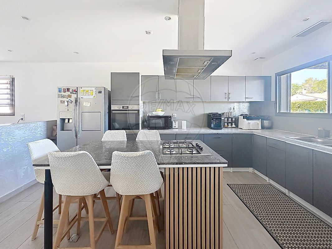 Maison à vendre, 7 pièces - Saint-Geniès-de-Malgoirès 30190