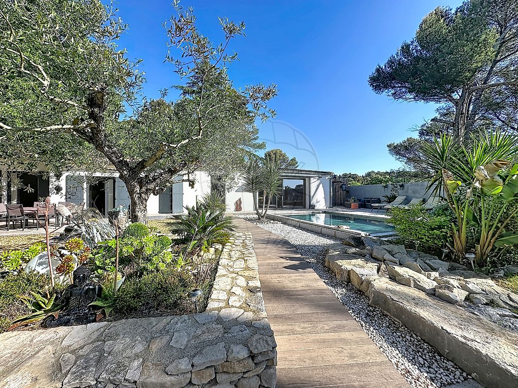 Maison à vendre, 6 pièces - Nîmes 30000