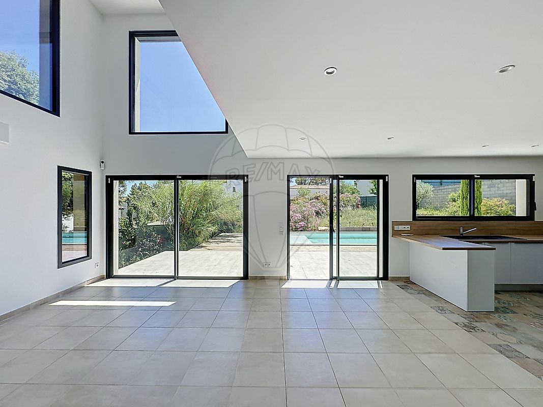 Maison à vendre, 5 pièces - Nîmes 30900