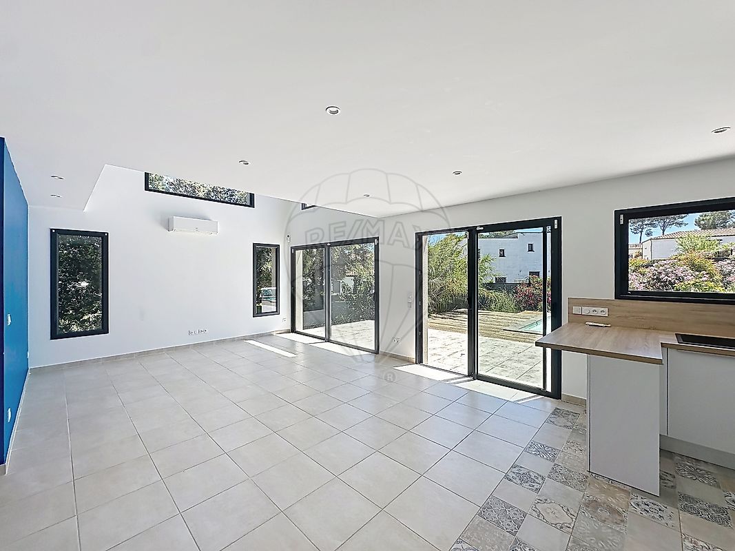 Maison à vendre, 5 pièces - Nîmes 30900