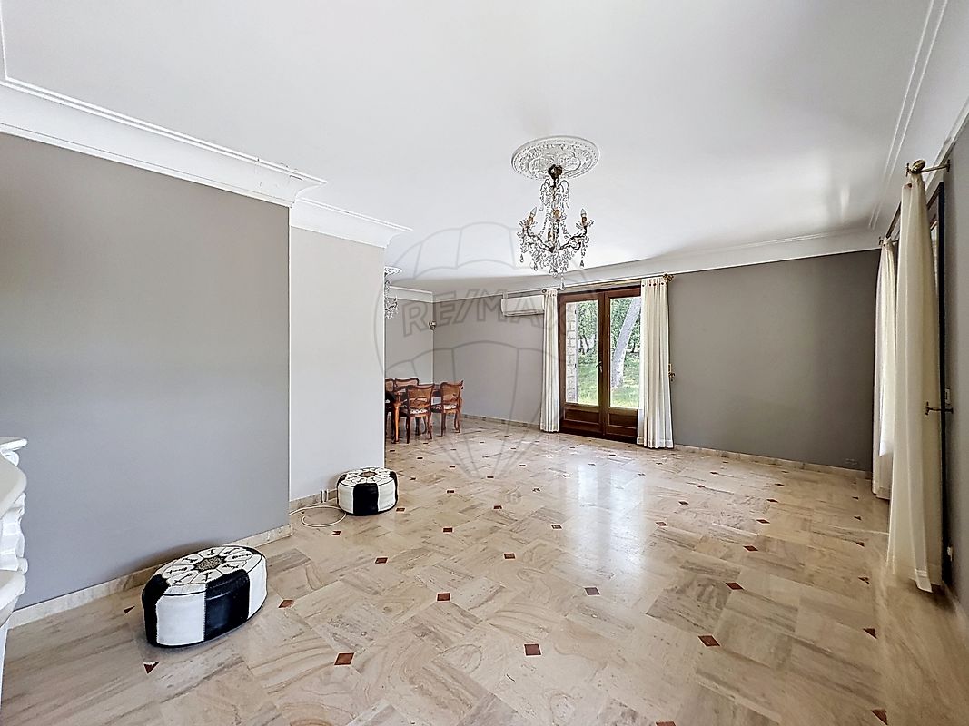 Maison à vendre, 8 pièces - Sainte-Anastasie 30190