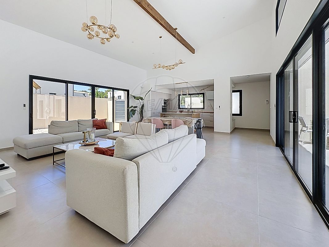 Maison à vendre, 7 pièces - Nîmes 30900