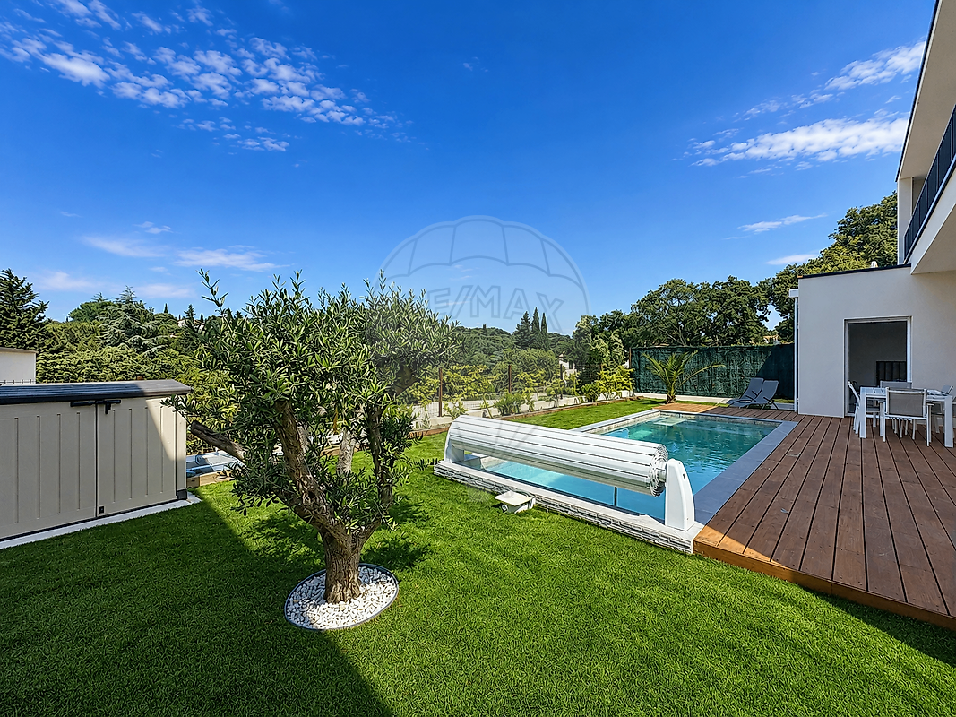 Maison à vendre, 5 pièces - Nîmes 30900