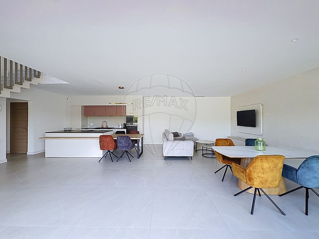 Maison à vendre, 5 pièces - Nîmes 30900