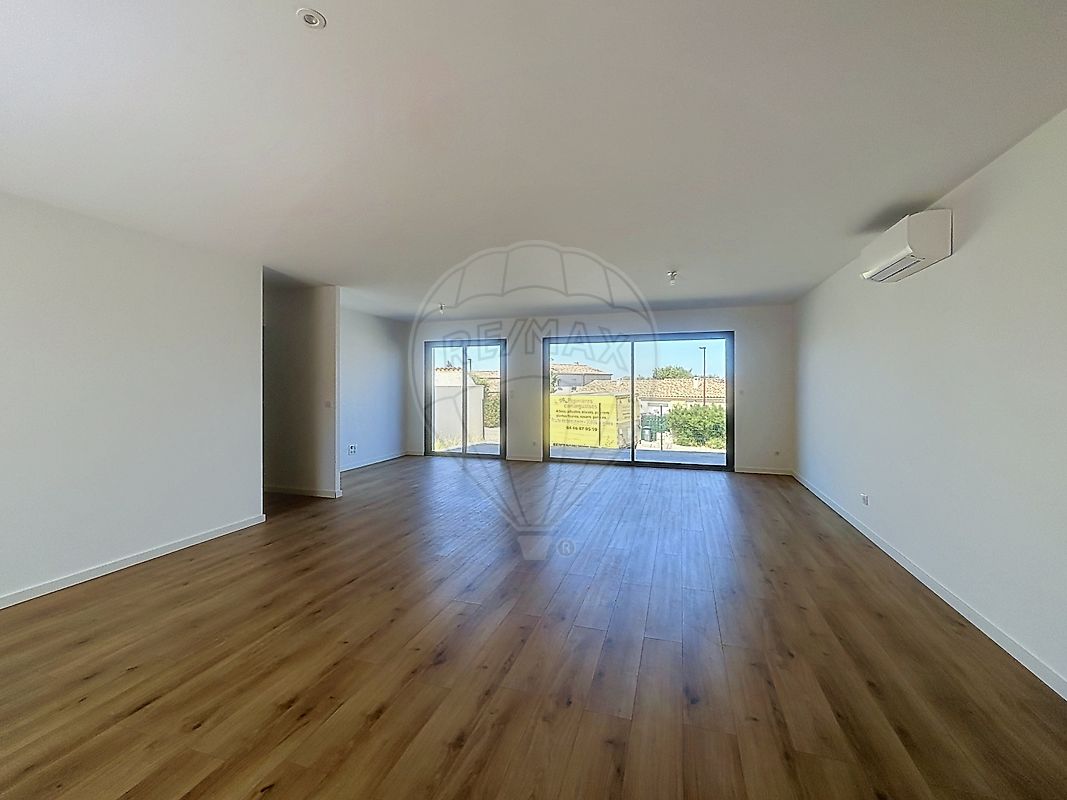 Maison à louer, 5 pièces - Beauvoisin 30640