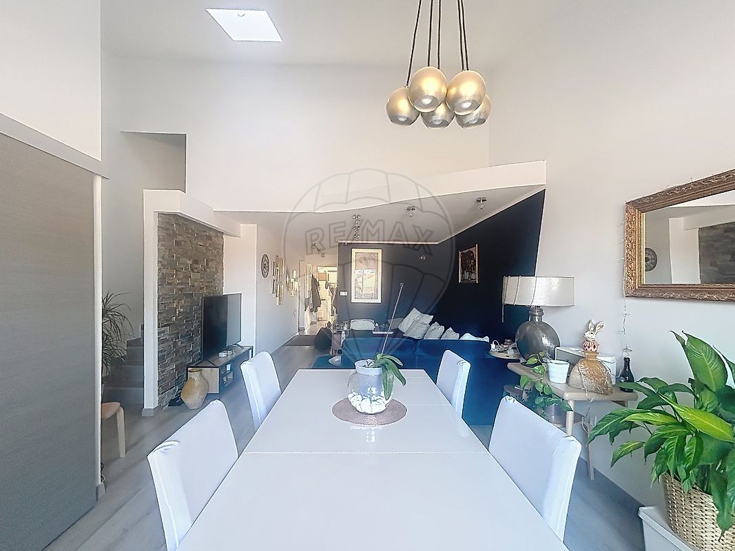 Appartement à louer, 4 pièces - Nîmes 30900