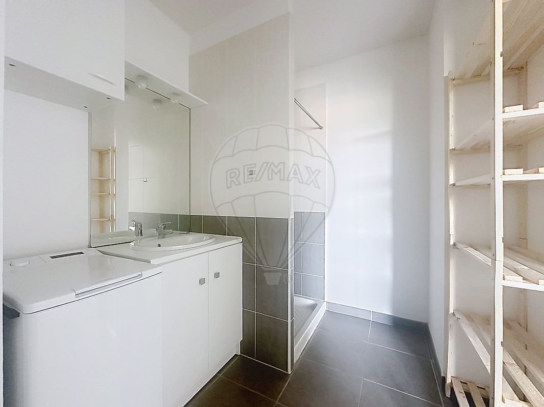 Appartement à louer, 2 pièces - Nîmes 30000