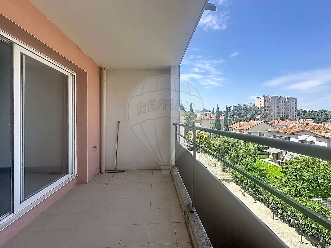 Appartement à louer, 2 pièces - Nîmes 30000