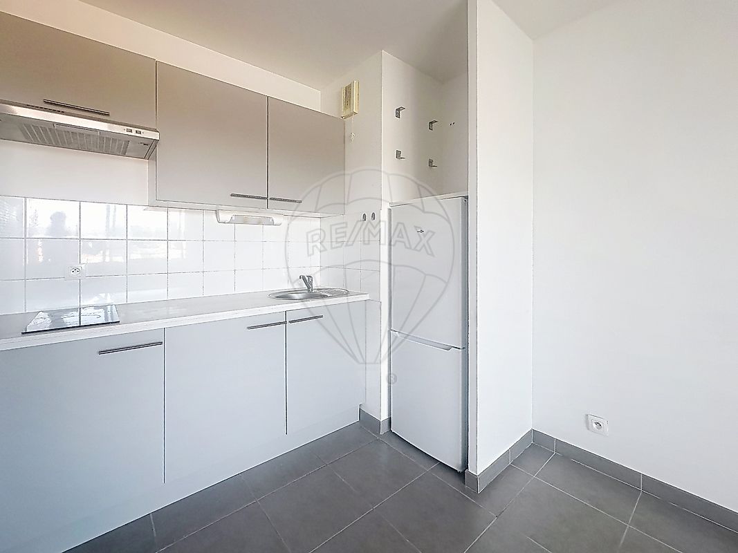 Appartement à louer, 2 pièces - Nîmes 30000