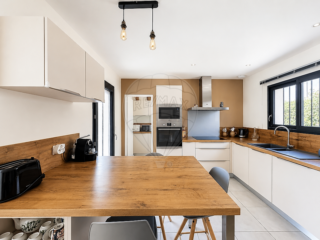 Maison à vendre, 4 pièces - Nîmes 30900
