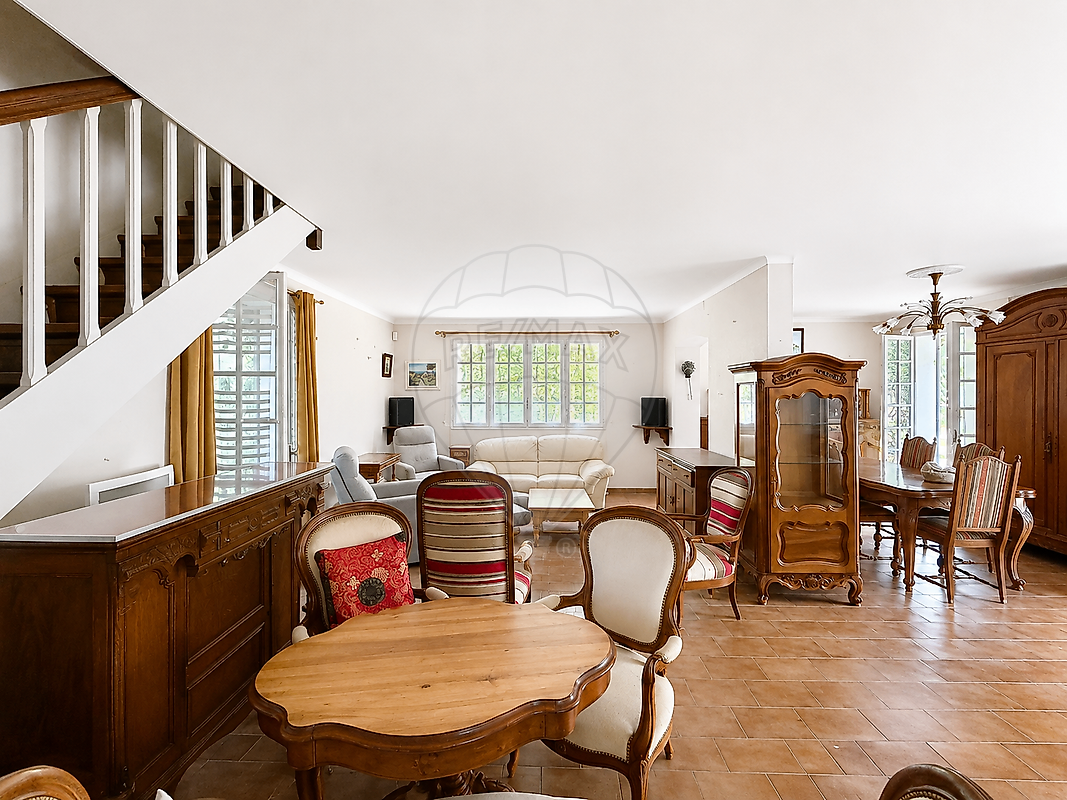Maison à vendre, 8 pièces - Nîmes 30000