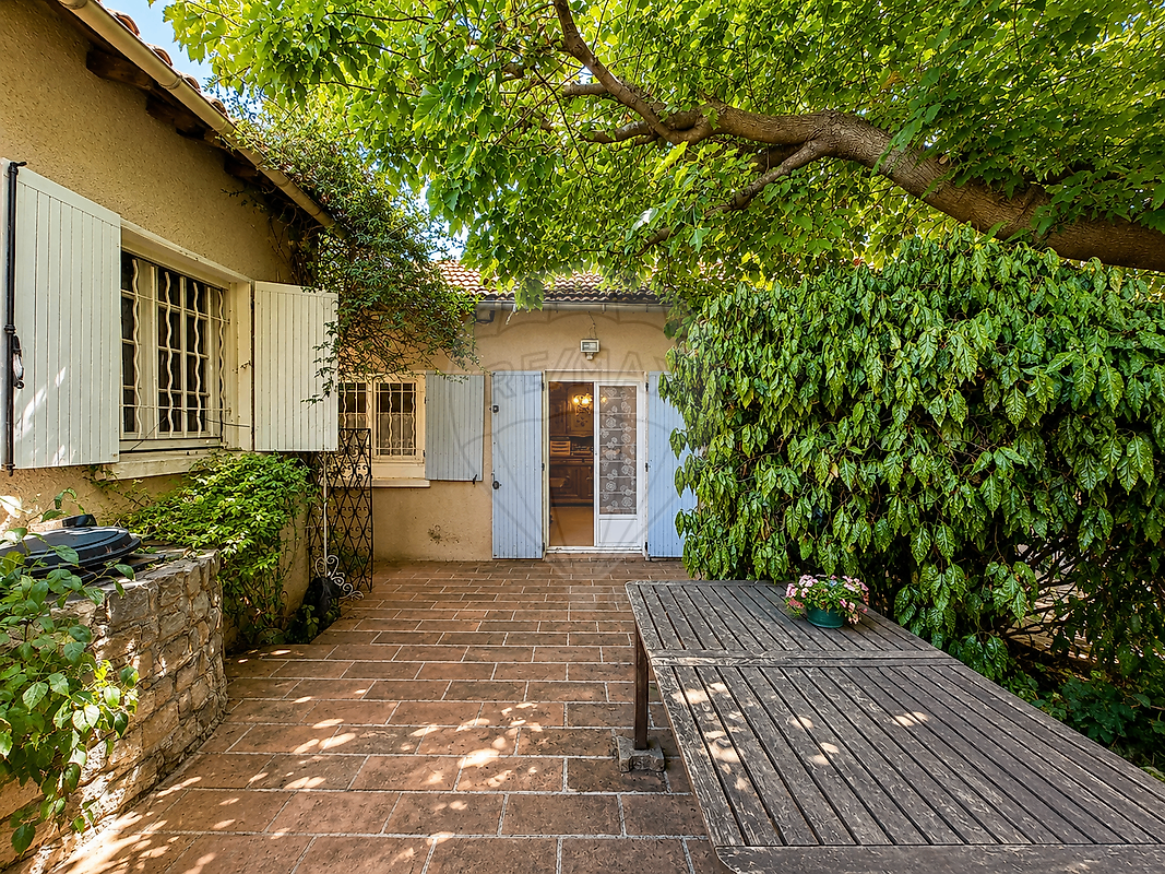Maison à vendre, 8 pièces - Nîmes 30000