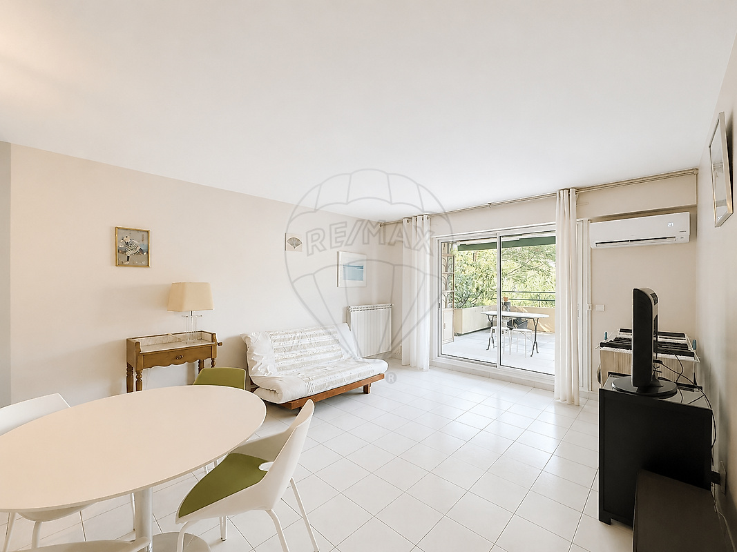 Apartment for sale, 3 rooms - Nîmes 30900