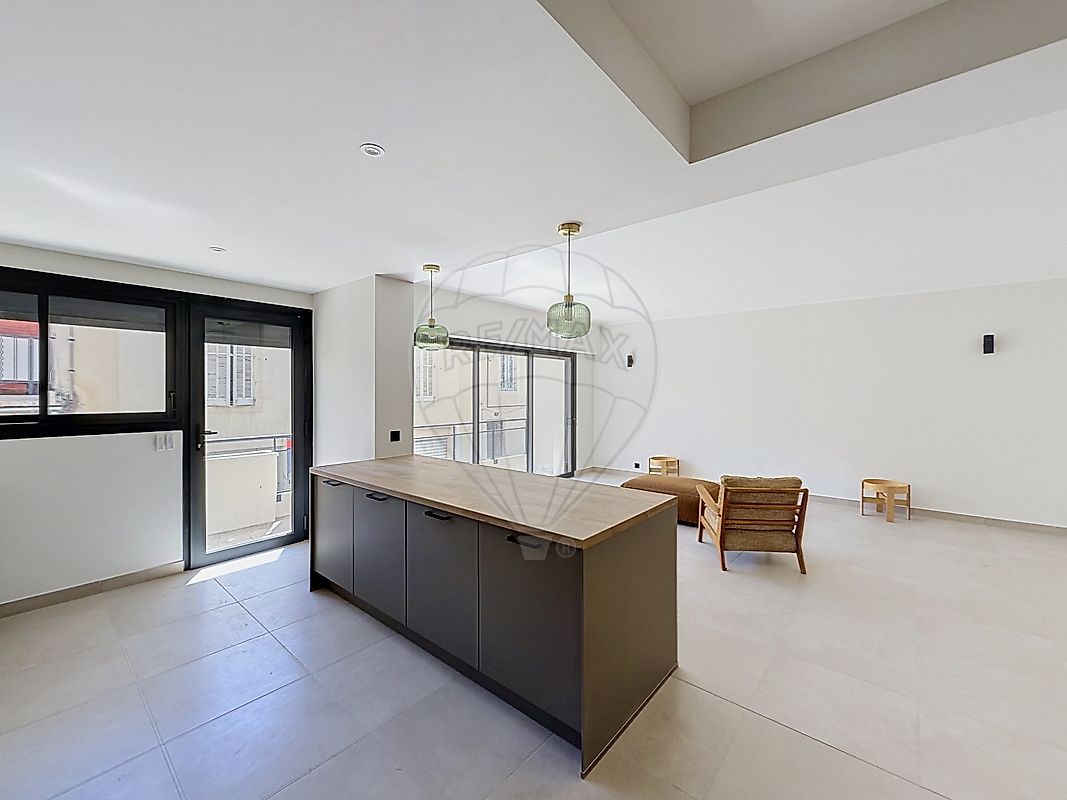 Maison à vendre, 5 pièces - Nîmes 30000