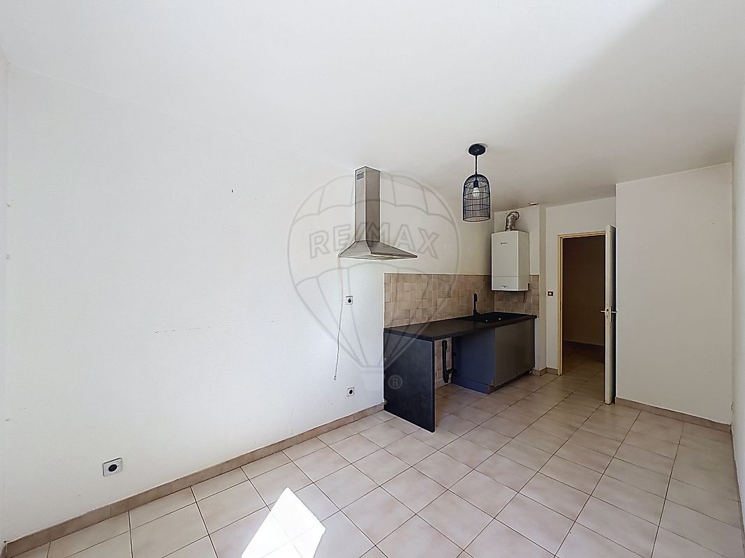 Appartement à vendre, 3 pièces - Nîmes 30000