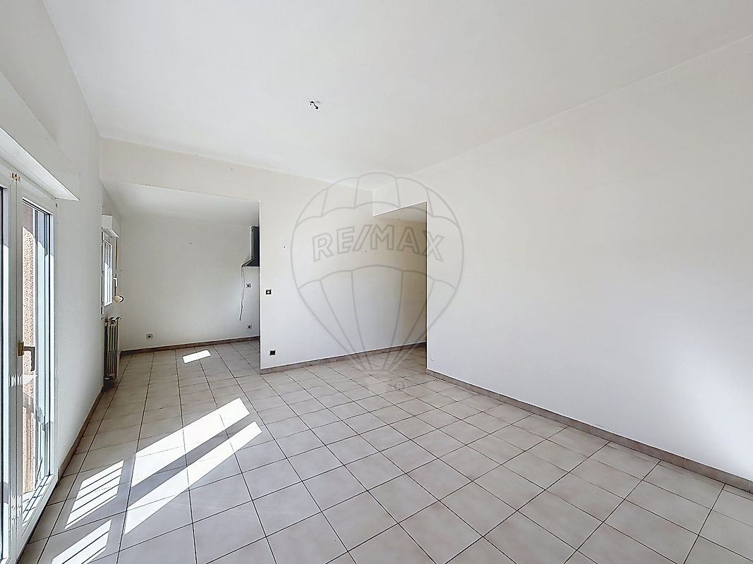 Appartement à vendre, 3 pièces - Nîmes 30000