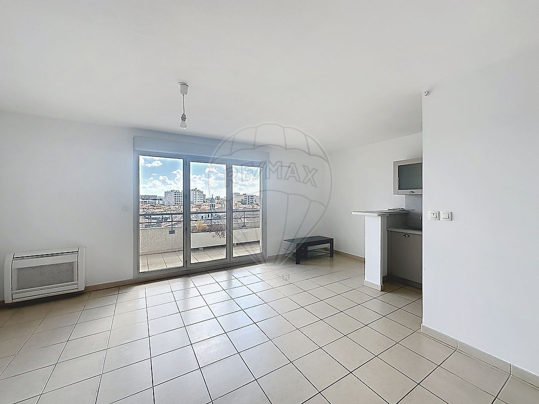 Appartement à louer, 3 pièces - Nîmes 30900