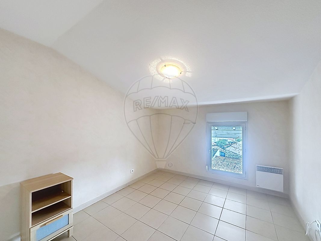 Appartement à louer, 3 pièces - Nîmes 30900
