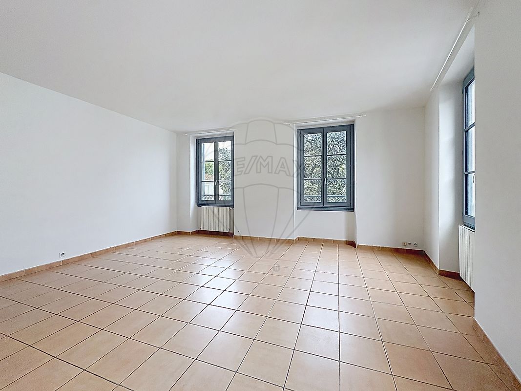 Appartement à louer, 3 pièces - Nîmes 30000