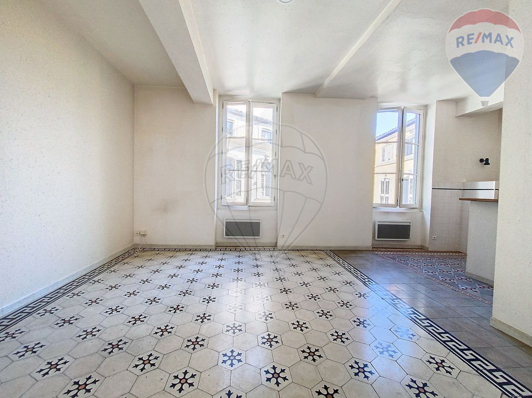 Apartment for rent, 2 rooms - Nîmes 30000