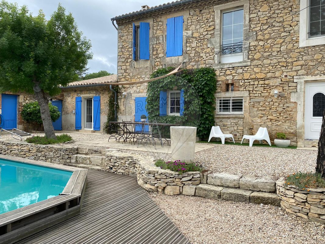House for sale, 8 rooms - Nîmes 30000