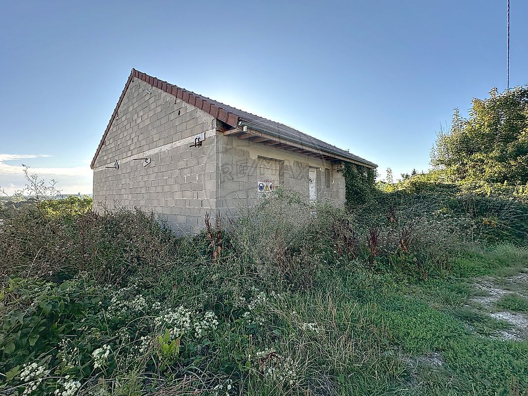Maison 2 pièces 90 m² · à Pont-sur-Yonne · 90 m² · 79 000 €