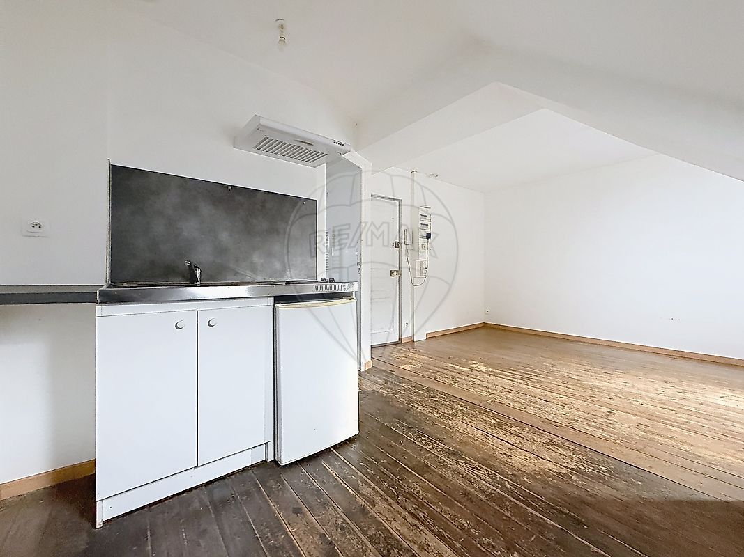 Immeuble 2 pièces 80 m² · à Pont-sur-Yonne · 80 m² · 194 000 €