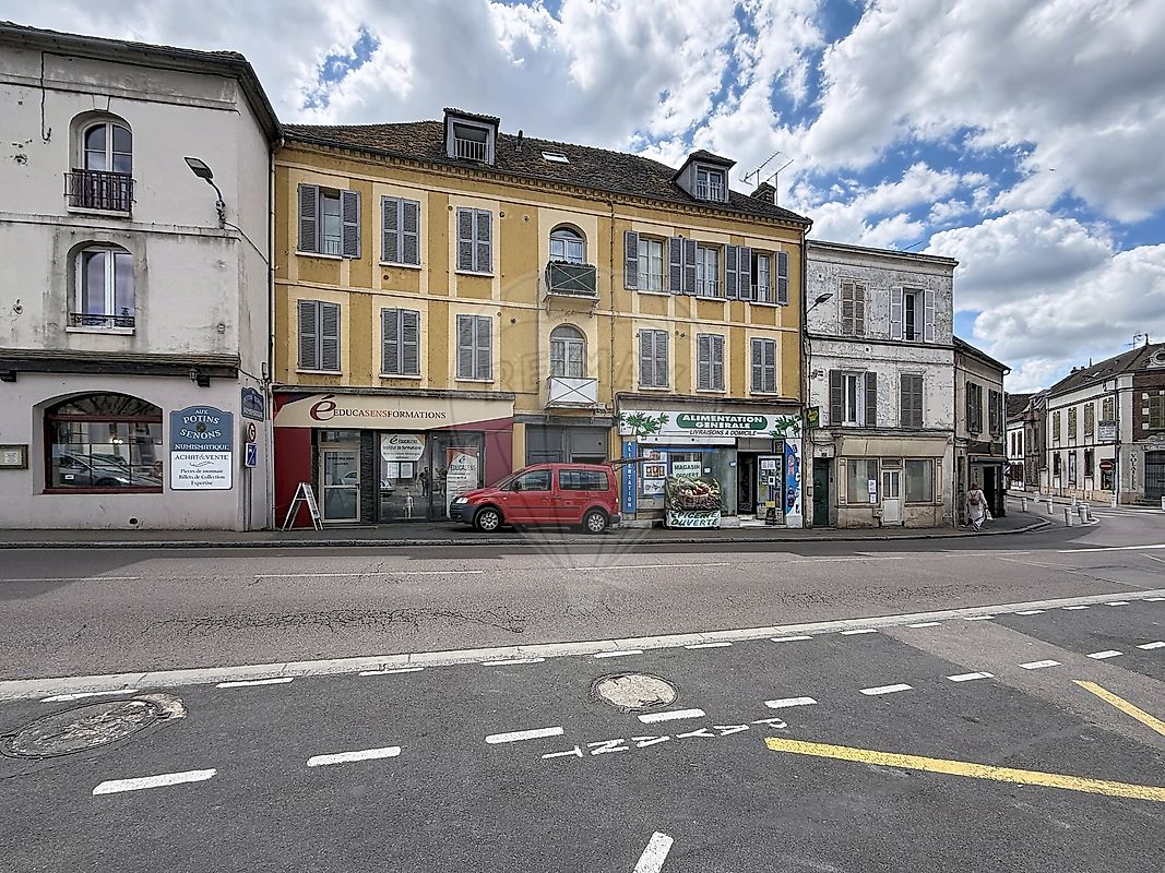 Immeuble 2 pièces 218 m² · à Sens · 218 m² · 265 960 €