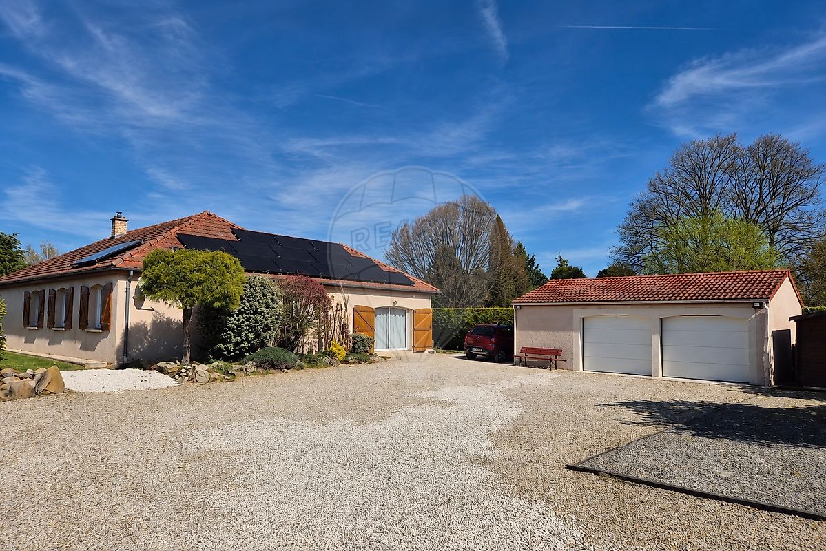 Maison 11 pièces 117 m² · à Serbonnes · 117 m² · 299 000 €