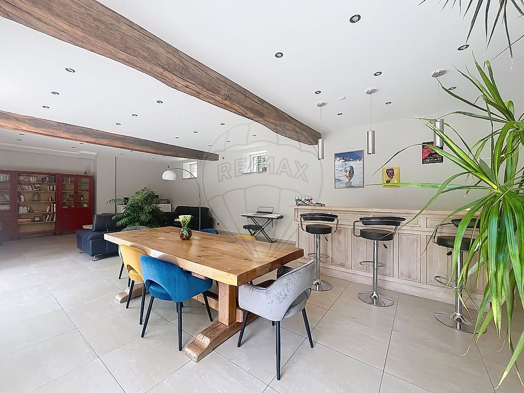 Maison 191 m² · à Soucy · 191 m² · 379 000 €