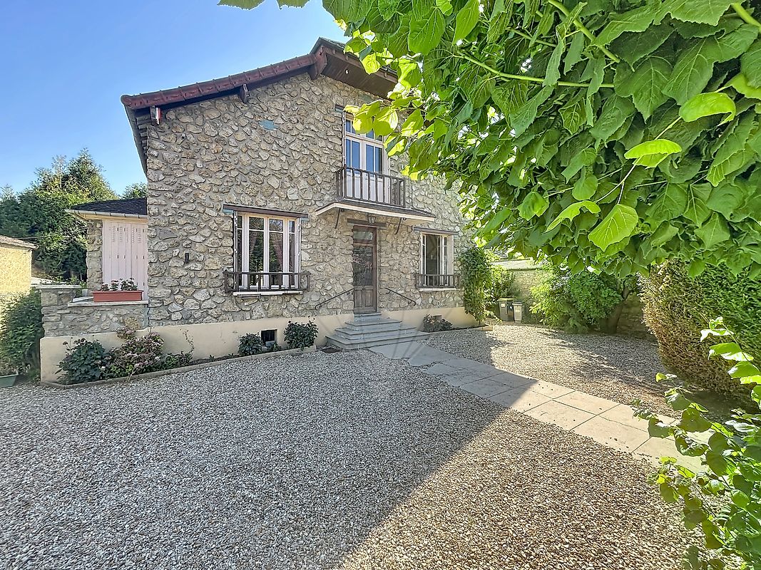 Maison 7 pièces 167 m² · à Champigny · 167 m² · 249 000 €