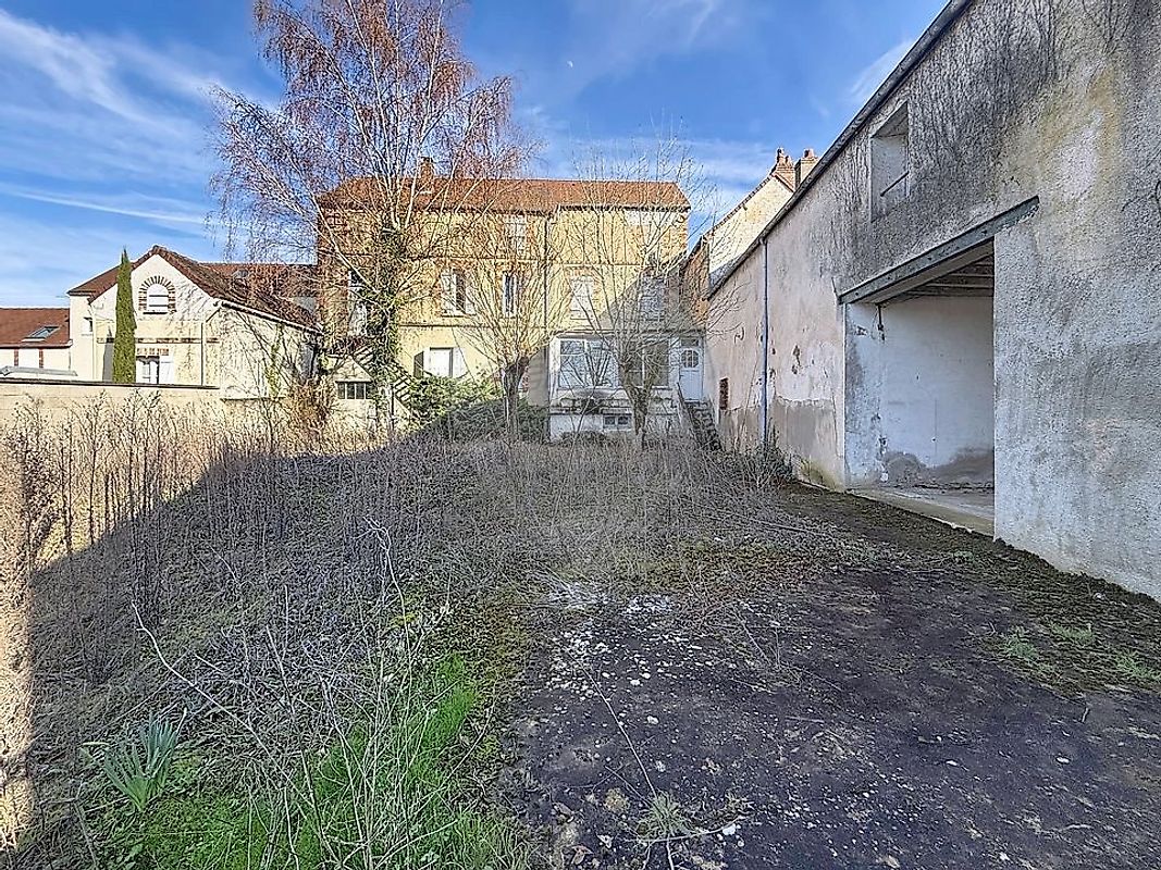 Immeuble 207 m² · à Sens · 207 m² · 525 000 €