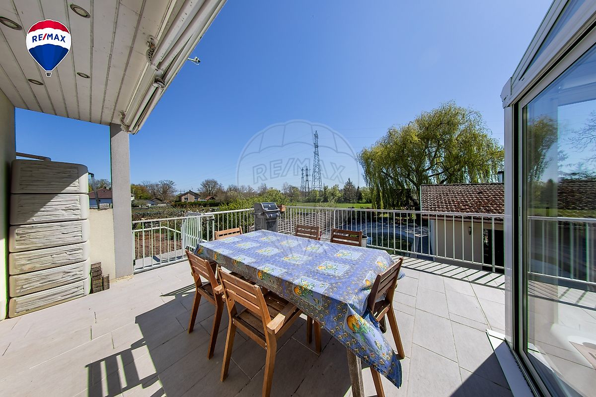 Maison 6 pièces 209 m² · à Reiningue · 209 m² · 393 000 €
