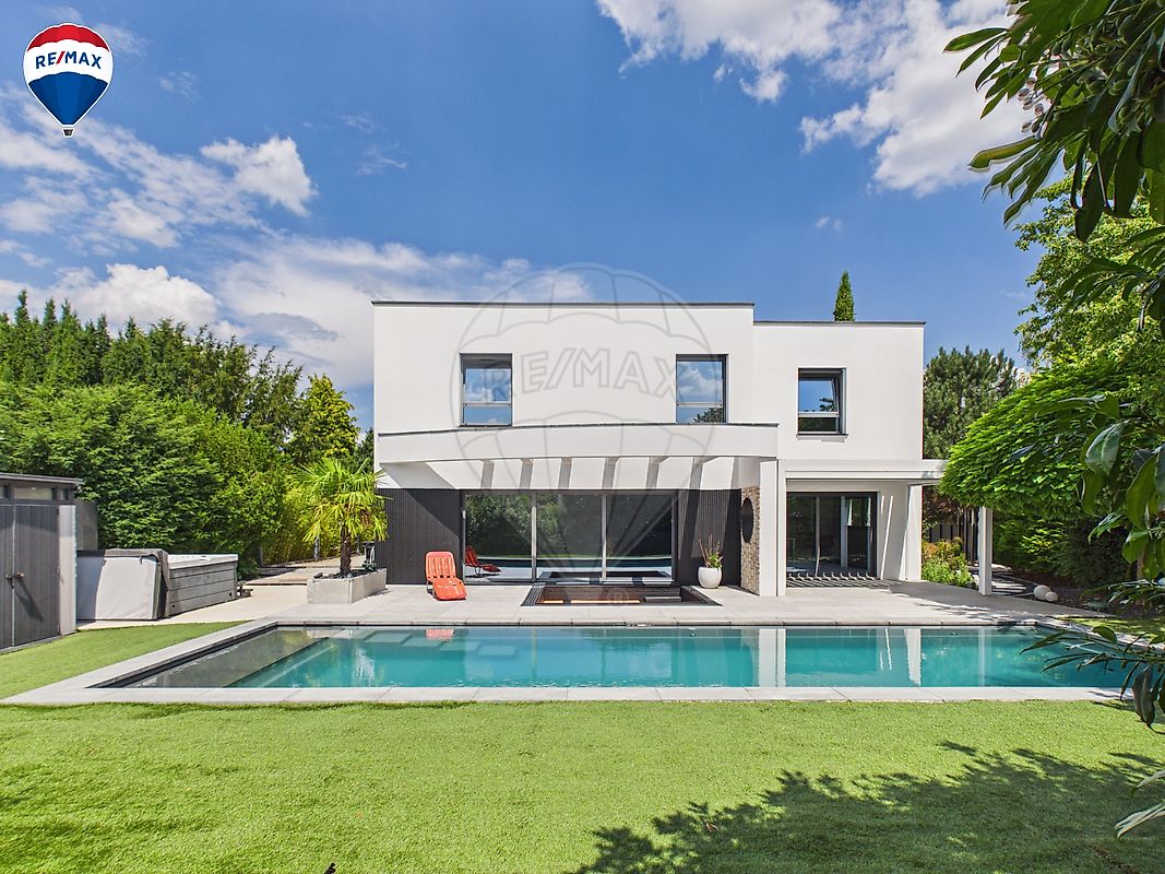Maison 300 m² · à Lutterbach · 300 m² · 915 000 €